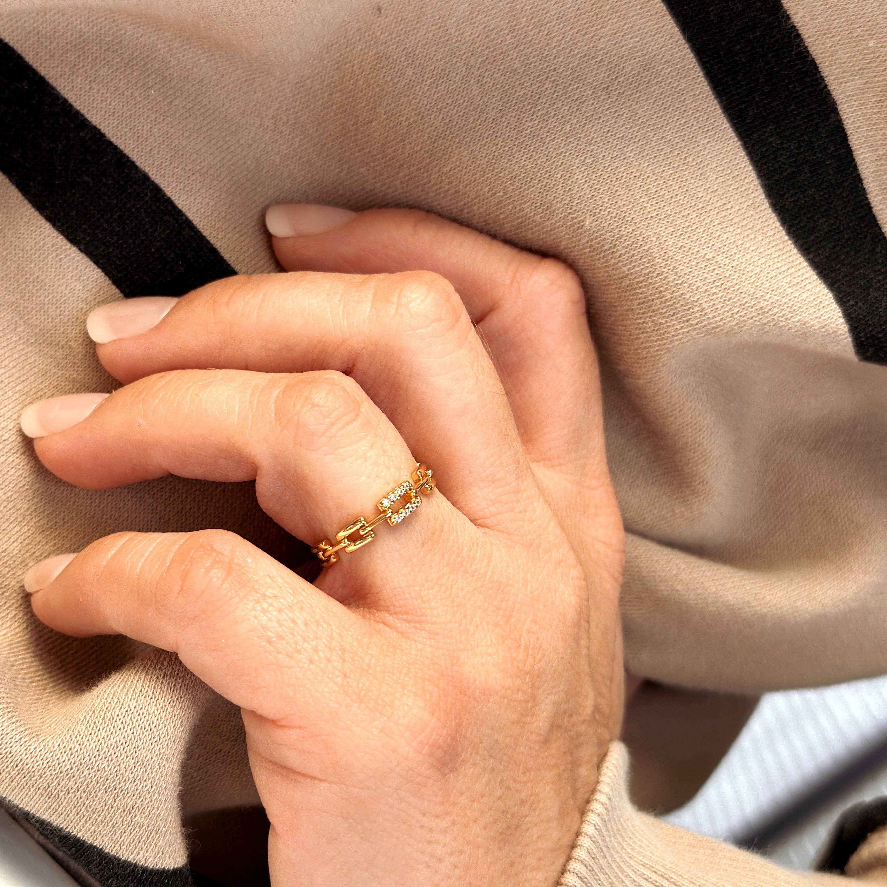 DARA RING